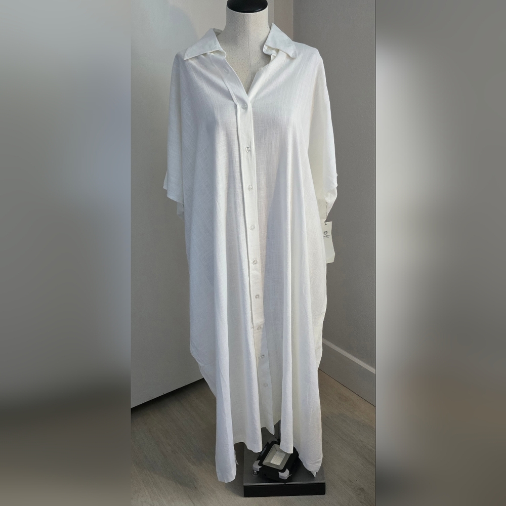 White linen-blend button-down shirt dress from the brand Mono B. One SIZE